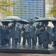 The Gentlemen Sculpture downtown Chicago Sept 25 2018